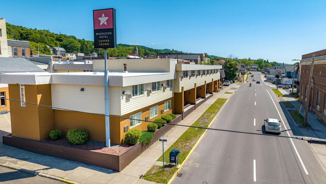 Magnuson Copper Crown Motel Hancock Exterior photo